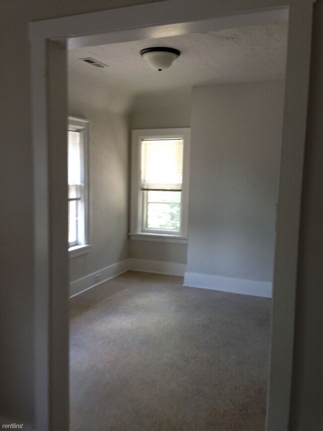 Building Photo - 1 br, 1 bath  - 350 Union Ave SE Apt 3
