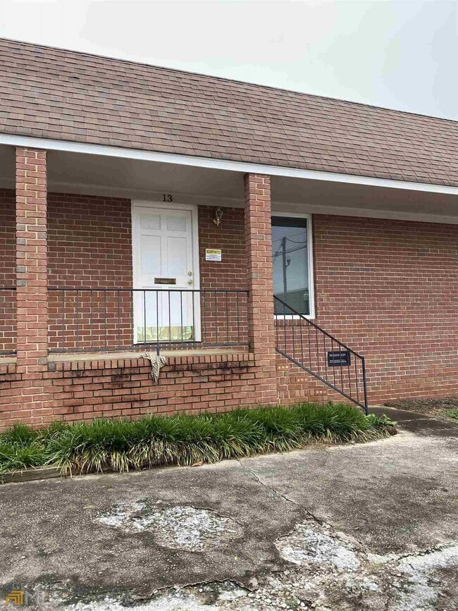 Building Photo - 13 Carolina St