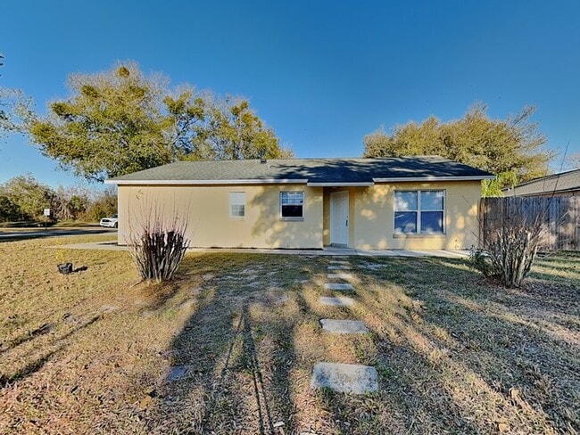 Building Photo - 11102 River Grove Dr