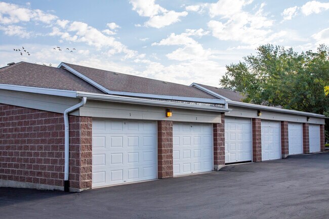 Amplios espacios de almacenamiento - Riley Court