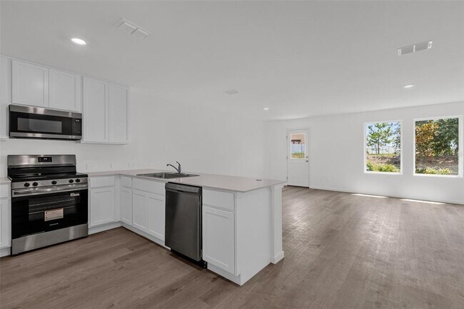 Foto del edificio - 2424 Bevel Ln