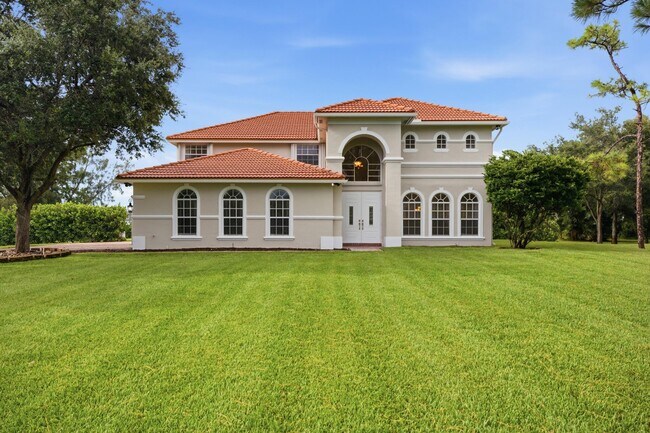Building Photo - 5513 SW Windward Way