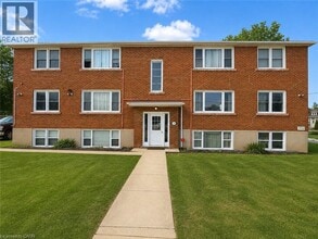 Building Photo - 318 Dolph St S