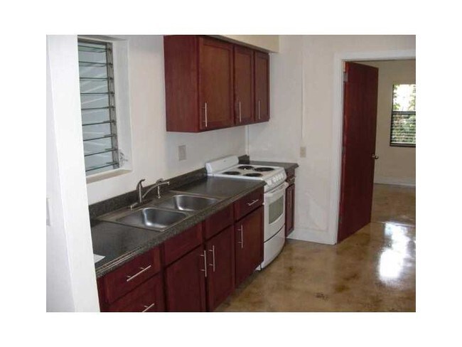 Building Photo - 2101 Riverland Rd