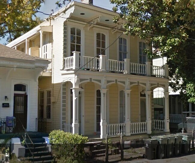 Building Photo - 2227 Brainard St