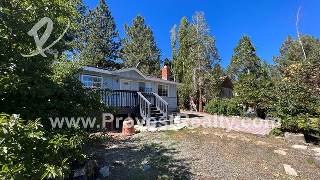 Building Photo - Cozy 3 Bed, 2 Bath Wrightwood Home!!