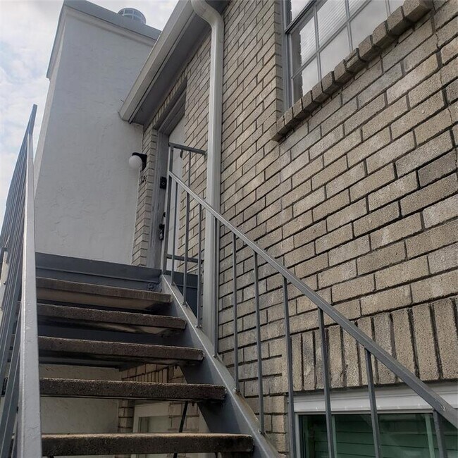 Foto del edificio - 8787 Brae Acres Rd