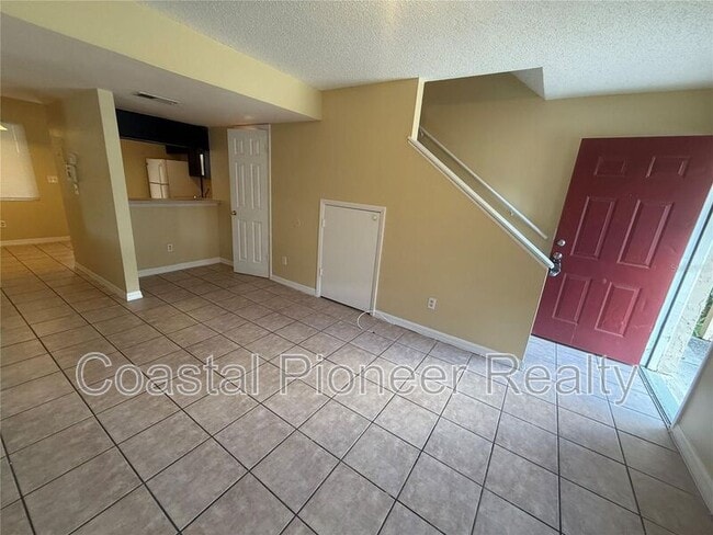 Photo - 217 S Moss Rd House