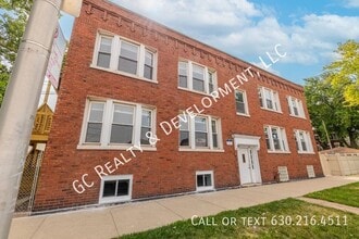 Building Photo - 3515 S Lituanica Ave