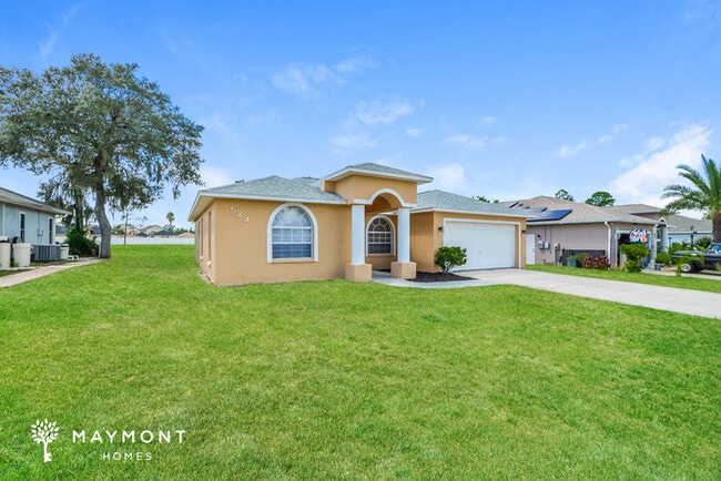 Foto del edificio - 529 Basil Ct