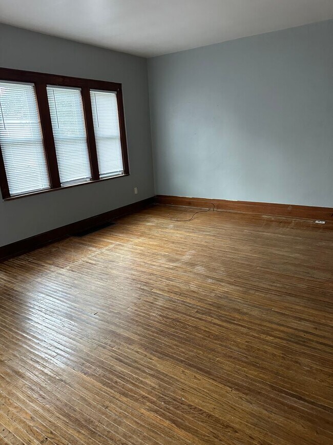 Foto del edificio - 216 Pleasant St