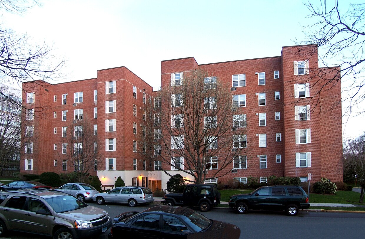 Foto principal - Edgewater Condominium