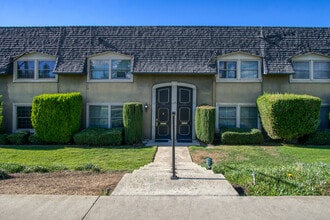 Building Photo - 101 E Cypress Ave