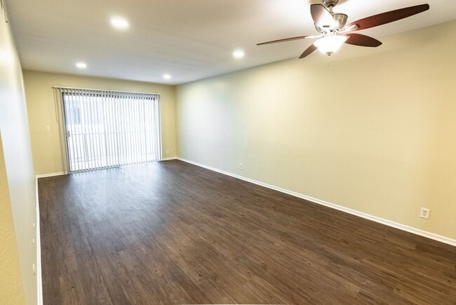Interior Photo - 312 S. Willaman Drive