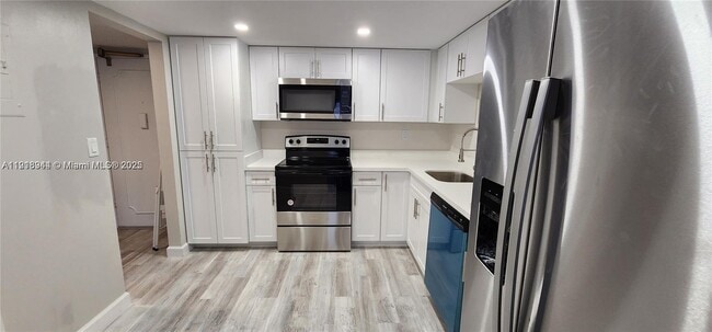 Foto del edificio - 18021 Biscayne Blvd