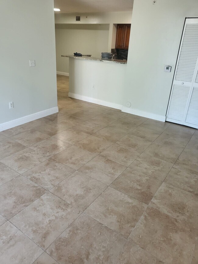 Foto del edificio - 11133 SW 8th St