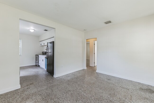 Foto del edificio - 1045 NE 130th St