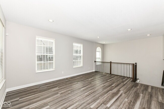 Building Photo - 6898 Sunstone Pl