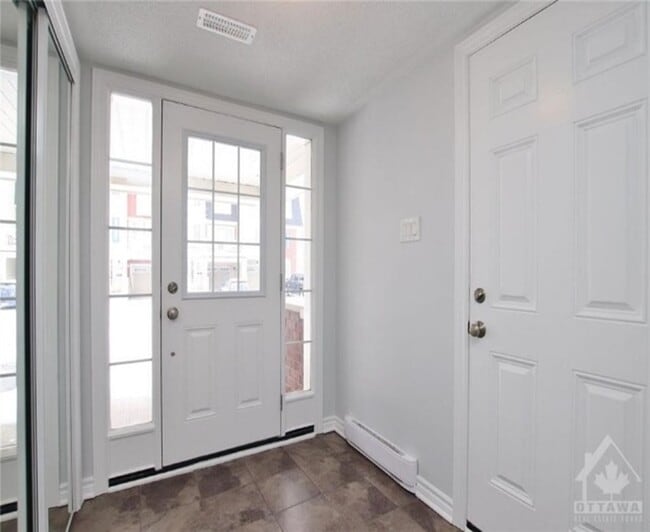 Building Photo - 591 Foxlight Cir