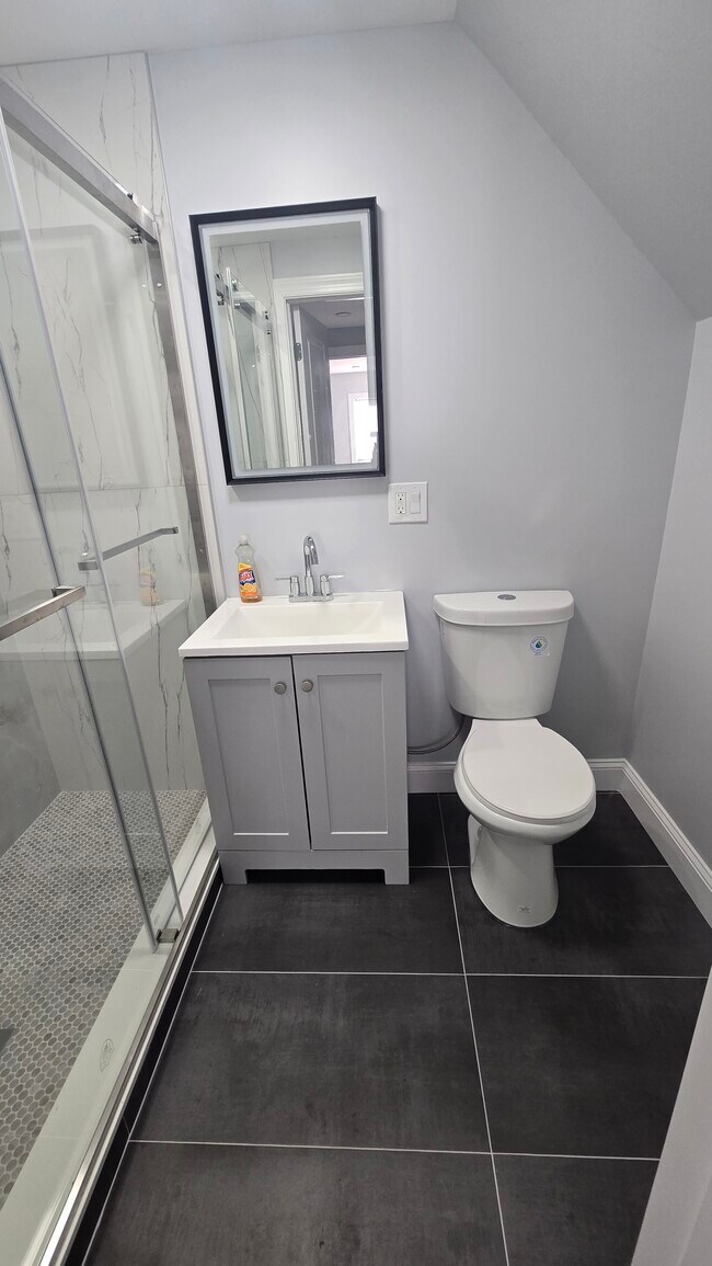 Building Photo - 272 Market St