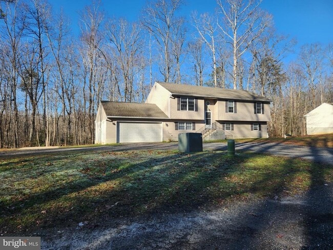 Building Photo - 37130 Mowry Ln