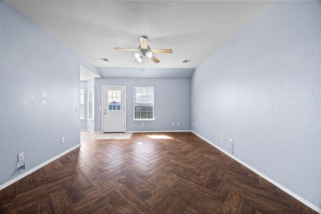 Building Photo - 851 Honeysuckle Dr