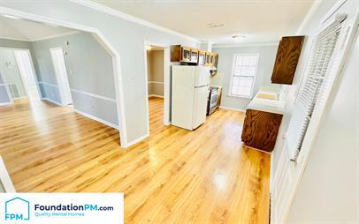 Foto del edificio - "Charming 3-Bedroom Home with Cozy Fireplace in Bartlett – 1472 sqft of Comfort Awaits!"