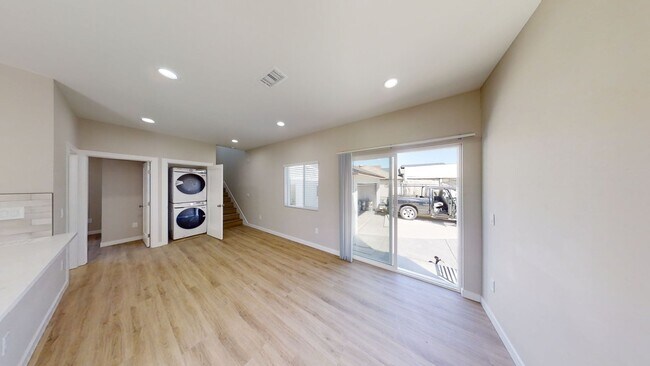 Building Photo - Newly Built (2022) 4BD/2BA on Catoctin