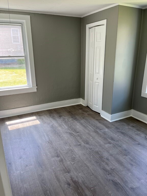 Building Photo - 15 5th Ave