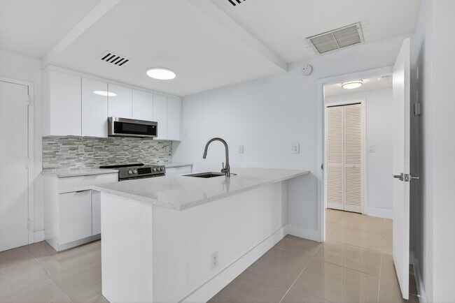 Foto del edificio - 3212 NE 12th St