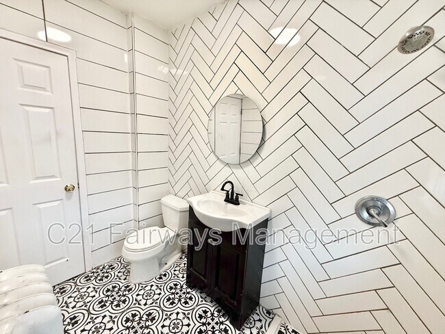 Foto del edificio - 2811 Brentwood Ave