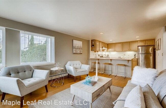 Foto del edificio - 2 br, 1 bath House - 6412 E Greenlake Way N