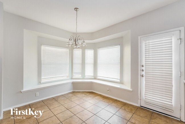 Foto del edificio - 4616 Maple Hill Drive