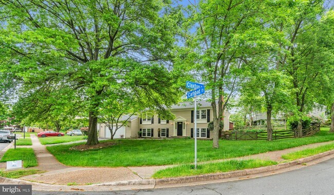 Building Photo - 12723 Carlsbad Ct