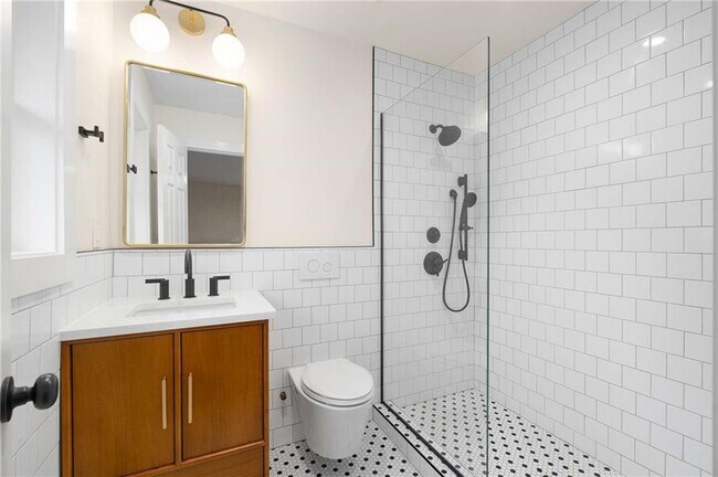 Foto del edificio - 1857 Boulderview Dr SE