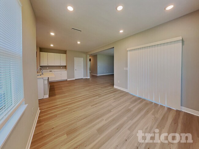 Foto del edificio - 4740 W Mineral Ln