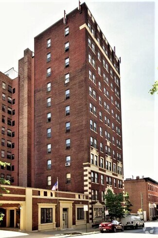 Building Photo - 1001 St Paul St