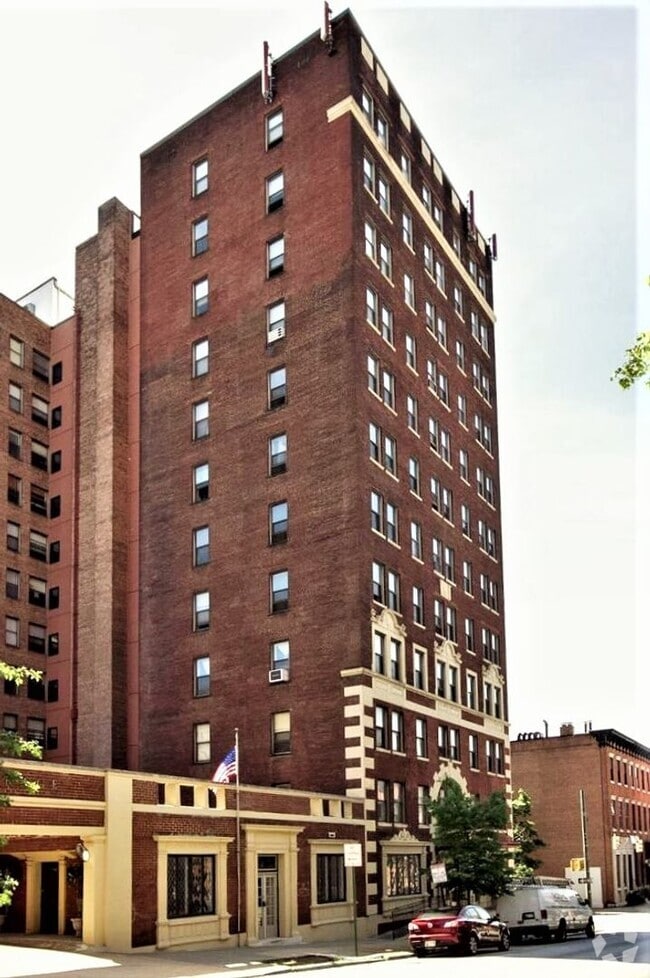 Building Photo - 1001 St Paul St
