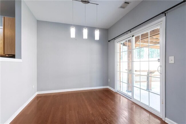 Foto del edificio - 1126 Treymont Ln SW