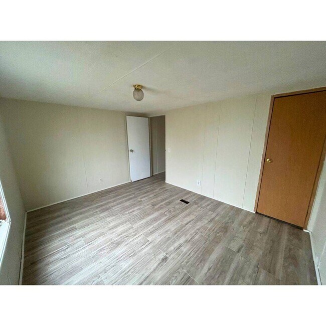 Foto del edificio - 308 Reid Ct