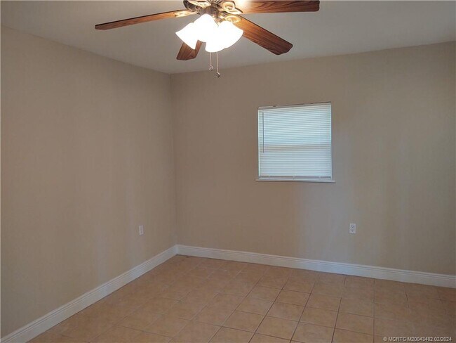 Foto del edificio - 5392 SE 48th Ave