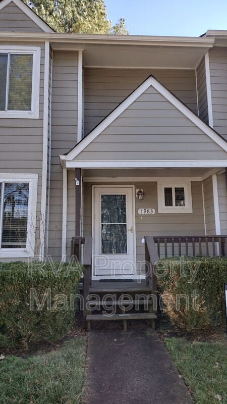 Primary Photo - 1983 Airy Cir