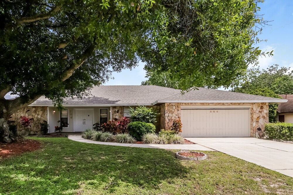 Primary Photo - 206 College Grove Cir NE