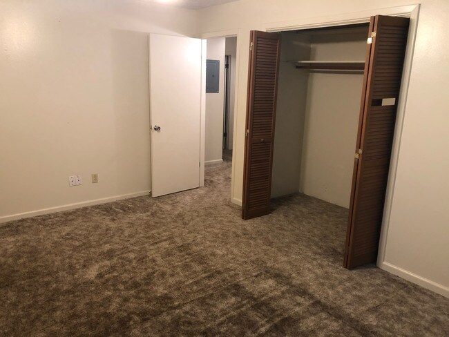 Building Photo - 12140 Magnolia St