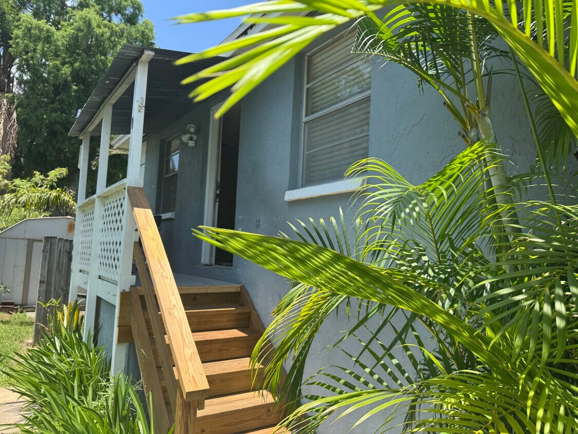 Foto principal - 6807 S Juanita St