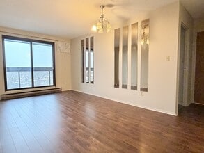 Building Photo - 1653 Ouellette Ave