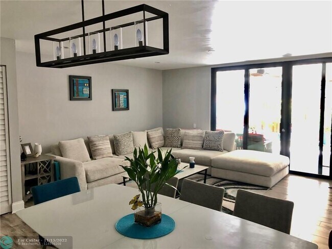 Foto del edificio - 1315 Miami Rd