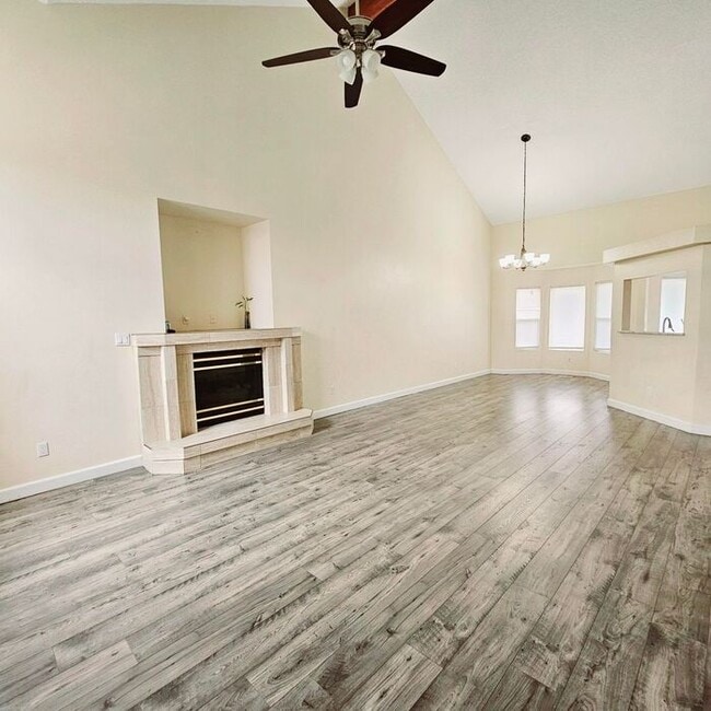 Foto del edificio - 4-Bedroom Home in Briargate Neighborhood!