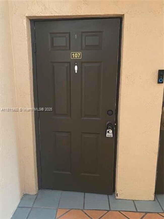 Foto del edificio - 17455 NW 75th Pl