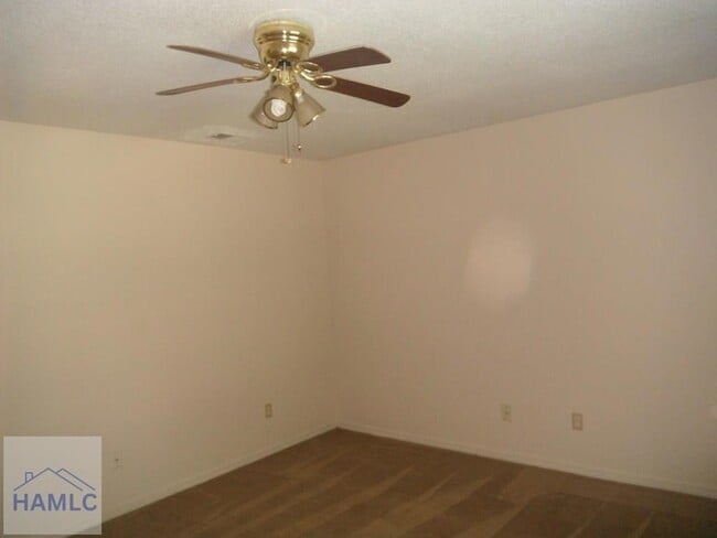 Building Photo - 707 Thornwood Way